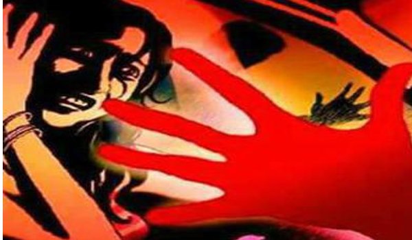 जोधपुर : पति को बंधक बनाकर पत्नी के साथ गैंगरेप जोधपुर : पति को बंधक बनाकर पत्नी के साथ गैंगरेप