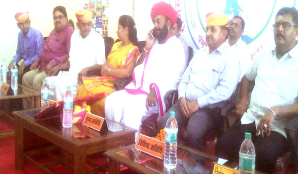 राज्यमंत्री देवासी ने बताया शिक्षक संघ से सरकार का संबंध राज्यमंत्री देवासी ने बताया शिक्षक संघ से सरकार का संबंध