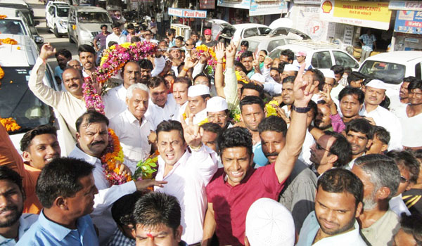 कांग्रेस प्रभारी पहुंचे आबूरोड, यहां भी सामने आई गुटबाजी कांग्रेस प्रभारी पहुंचे आबूरोड, यहां भी सामने आई गुटबाजी