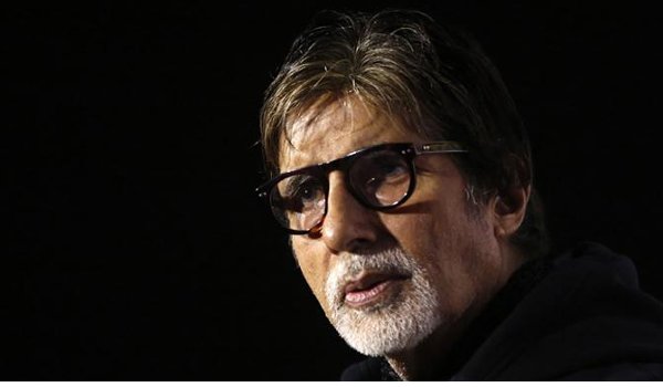 सिनेमा घरों में राष्ट्रगान बजाने का अमिताभ, शुजित ने किया समर्थन सिनेमा घरों में राष्ट्रगान बजाने का अमिताभ, शुजित ने किया समर्थन