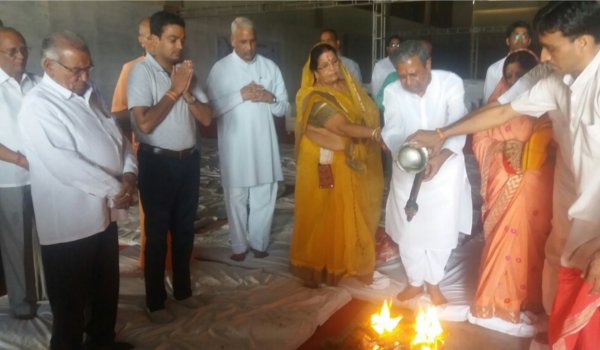 लघु उद्योग भारती के इंडिया इंडस्ट्रीयल फेयर के लिए भूमिपूजन लघु उद्योग भारती के इंडिया इंडस्ट्रीयल फेयर के लिए भूमिपूजन