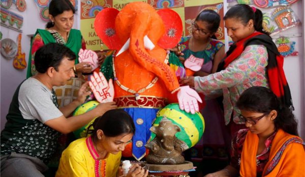 गणेश चतुर्थी पर अजमेर में इको फ्रेंडली गणेशा के होंगे दर्शन गणेश चतुर्थी पर अजमेर में इको फ्रेंडली गणेशा के होंगे दर्शन