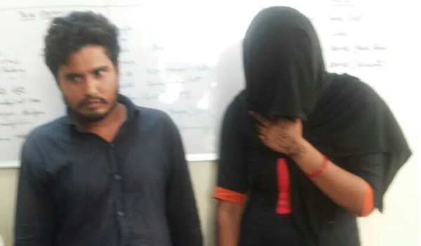 प्रेमी संग शादी में रूकावट बने परिजनों की युवती ने की हत्या प्रेमी संग शादी में रूकावट बने परिजनों की युवती ने की हत्या