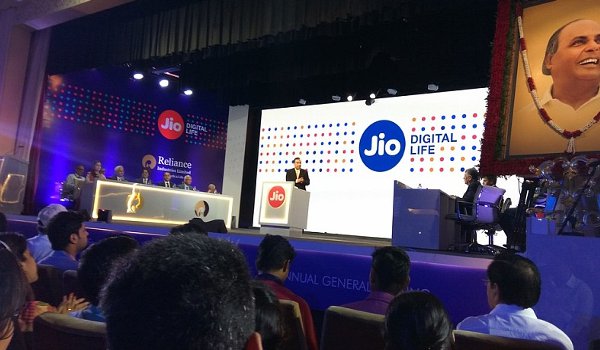 रिलायंस ने डिजिटल इंडिया को समर्पित किया जियो नेटवर्क