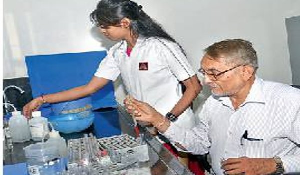 गुजरात के सूरत में मिला एक अनोखा ब्लड ग्रुप…. गुजरात के सूरत में मिला एक अनोखा ब्लड ग्रुप….