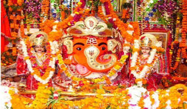 भगवान के खजाने पर सरकार की नजर, मंदिर ट्रस्ट के नियमों में करेगी बदलाव भगवान के खजाने पर सरकार की नजर, मंदिर ट्रस्ट के नियमों में करेगी बदलाव