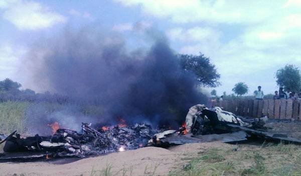 बाड़मेर में मिग-21 गिरा, दोनों पायलट सुरक्षित