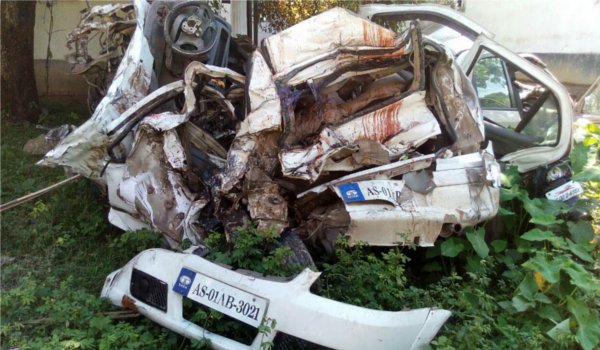 असम : एक साथ पांच वाहन टकराए, 6 की मौत, 3 घायल