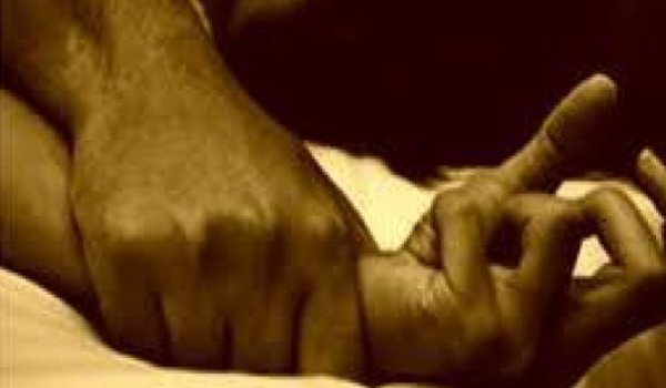 दुकान में बंधक बनाकर महिला से दुष्कर्म का आरोप दुकान में बंधक बनाकर महिला से दुष्कर्म का आरोप