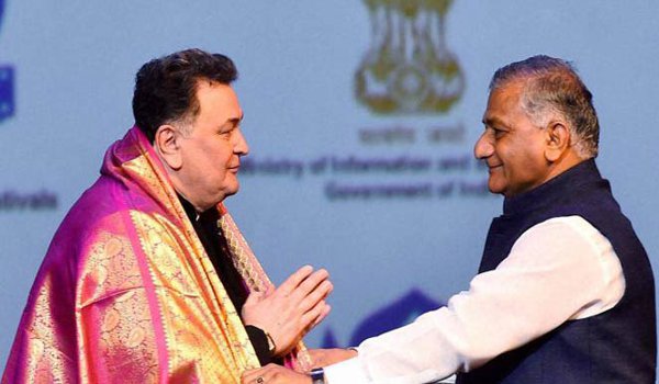ब्रिक्स फिल्म महोत्सव में रिषि कपूर सम्मानित ब्रिक्स फिल्म महोत्सव में रिषि कपूर सम्मानित