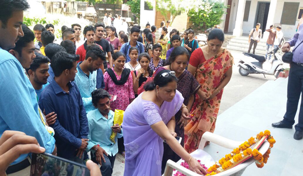 सैनिक रमेश चौधरी को दी श्रद्धांजलि सैनिक रमेश चौधरी को दी श्रद्धांजलि