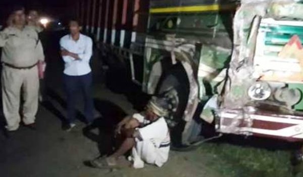 उज्जैन के पास भीषण सडक़ हादसा, राजस्थान के 10 की मौत, 19 घायल