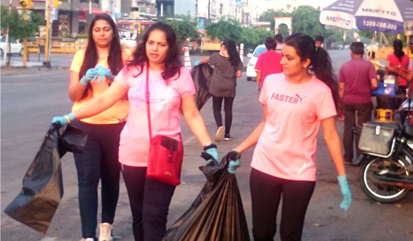 जयपुर : स्वच्छता अभियान के तहत महिला समूहों ने किया श्रमदान