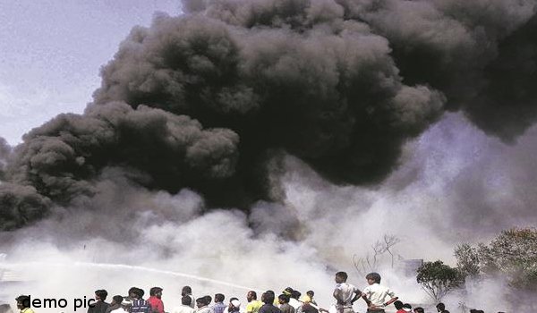 पुणे की कॉटन कंपनी में भीषण आग, पांच लोगों की मौत