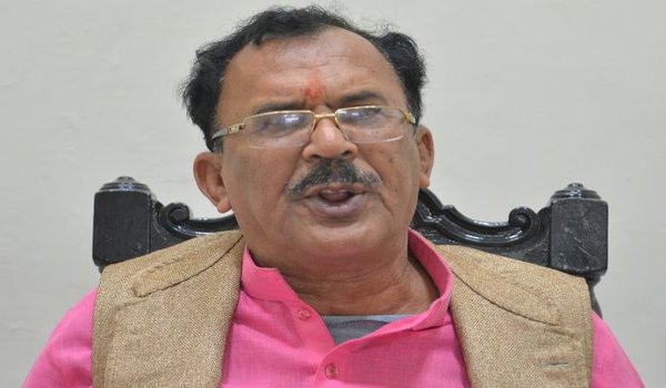 सफाई कर्मचारी सही मायने में हमारे सफाई सेवक : देवनानी सफाई कर्मचारी सही मायने में हमारे सफाई सेवक : देवनानी