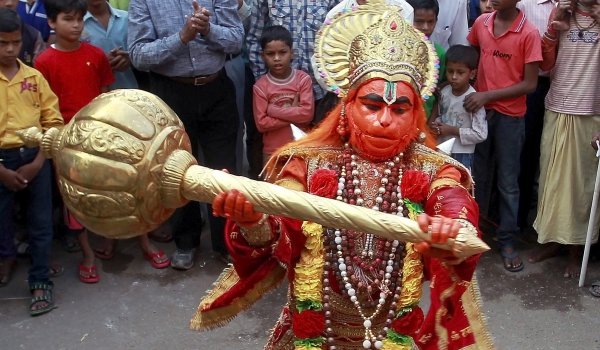 हनुमान जयन्ती पर एक साथ कई मुहुर्त पड़ने से विशेष महत्व हनुमान जयन्ती पर एक साथ कई मुहुर्त पड़ने से विशेष महत्व