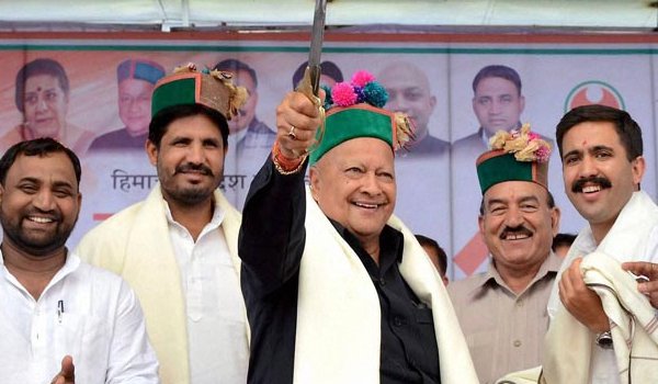 हिमाचल में वीरभद्र के नेतृत्व में विधानसभा चुनाव लड़ेगी कांग्रेस हिमाचल में वीरभद्र के नेतृत्व में विधानसभा चुनाव लड़ेगी कांग्रेस