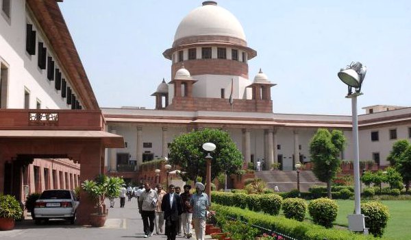 जजों की नियुक्ति को अहं का मुद्दा न बनाए सरकार : सुप्रीमकोर्ट जजों की नियुक्ति को अहं का मुद्दा न बनाए सरकार : सुप्रीमकोर्ट