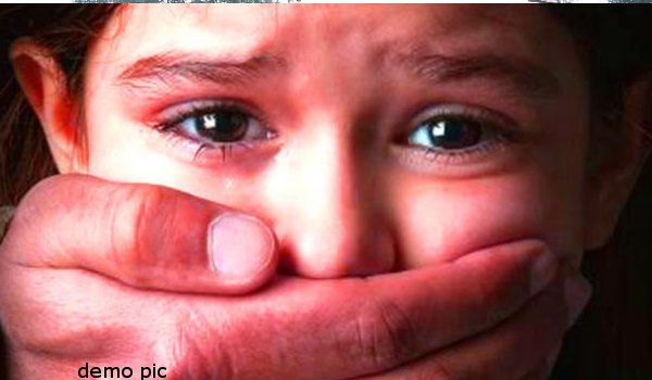 कोरबा में 10 वर्षीय बालिका से नाबालिग ने किया रेप कोरबा में 10 वर्षीय बालिका से नाबालिग ने किया रेप