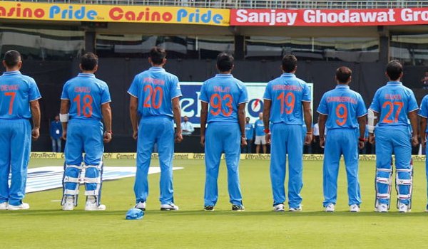 भारतीय खिलाड़ी अपनी मां का नाम लिखा जर्सी पहन मैदान पर उतरे
