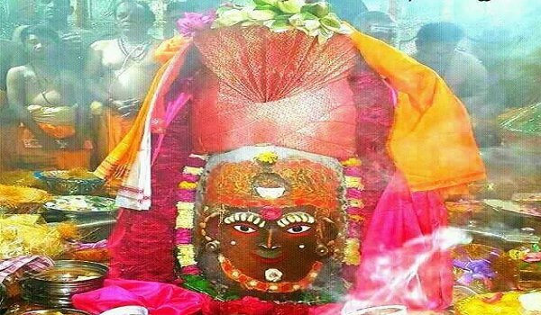 बाबा महाकाल के दरबार में मनी दिवाली, विशेष श्रृंगार कर लगाया 56 भोग बाबा महाकाल के दरबार में मनी दिवाली, विशेष श्रृंगार कर लगाया 56 भोग