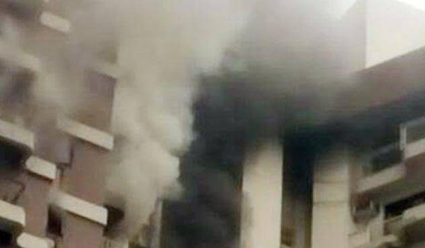 Mumbai : 2 dead in fire broke out at maker tower near Cuffe Parade