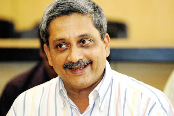 सेना को दान स्वेच्छा से हो, जबरन नहीं: पर्रिकर सेना को दान स्वेच्छा से हो, जबरन नहीं: पर्रिकर