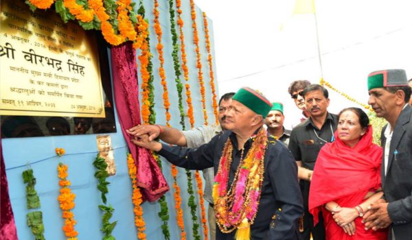 वीरभद्र सिंह का दावा, सपने में आई थी देवी, कहा मंदिर जीर्णोद्धार के लिए