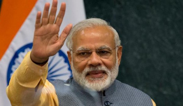 दिवाली मनाने सीमा पर तैनात सेना के जवानों के पास पहुंचे पीएम मोदी दिवाली मनाने सीमा पर तैनात सेना के जवानों के पास पहुंचे पीएम मोदी