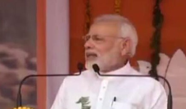 योजनाएं अखबार में छपने के लिए नहीं, जीवन में बदलाव के लिए : मोदी योजनाएं अखबार में छपने के लिए नहीं, जीवन में बदलाव के लिए : मोदी
