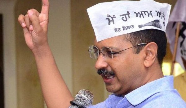 केजरीवाल बोले, पंजाब के लिए मोदी के पैर भी पड़ सकता हूं