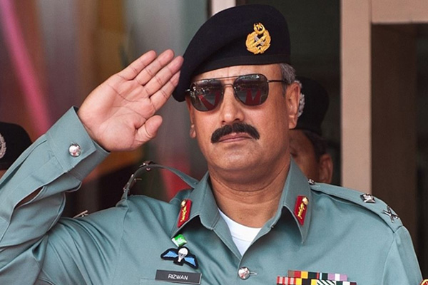पाक के ISI प्रमुख पर गिरी गाज, पद से हटाया: रिपोर्ट पाक के ISI प्रमुख पर गिरी गाज, पद से हटाया: रिपोर्ट