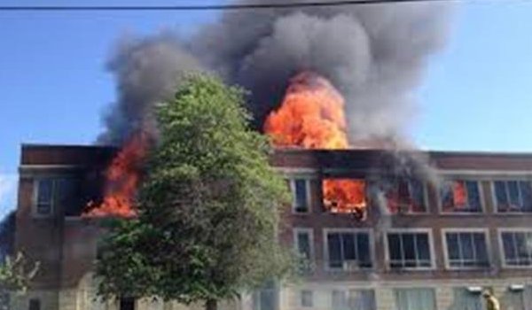 कश्मीर घाटी में पिछले सात दिनों में जलाए गए सात स्कूल