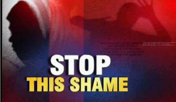 बैतूल : अपहरण और रेप मामले में तीन पुलिस अधिकारी सस्पेंड बैतूल : अपहरण और रेप मामले में तीन पुलिस अधिकारी सस्पेंड