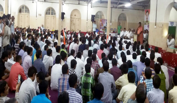 प्रवासी राजस्थानियों ने मुंबई में दी रमेश चौधरी को श्रदांजलि प्रवासी राजस्थानियों ने मुंबई में दी रमेश चौधरी को श्रदांजलि