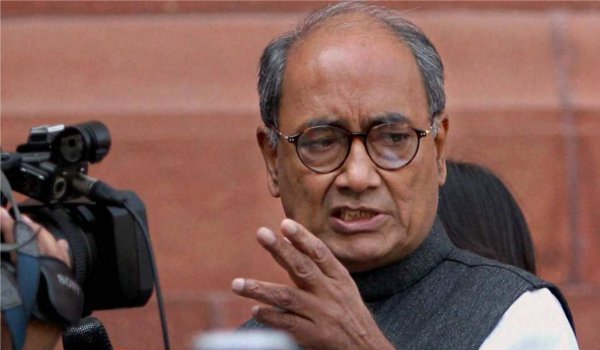 प्रधानमंत्री मोदी ‘युद्ध के सौदागर’ : दिग्विजय सिंह प्रधानमंत्री मोदी ‘युद्ध के सौदागर’ : दिग्विजय सिंह