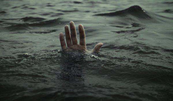 कौशाम्बी : पति ने प्रेगनेंट वाइफ और बच्ची को नदी में फेंका