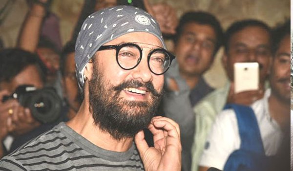 ‘ठग्स ऑफ हिन्दोस्तान’ के लिए आमिर बाल और दाढ़ी बढ़ाएंगे ‘ठग्स ऑफ हिन्दोस्तान’ के लिए आमिर बाल और दाढ़ी बढ़ाएंगे