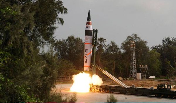 दूरगामी बालिस्टिक प्रक्षेपास्त्र अग्नि-1 का सफलतापूर्वक परीक्षण दूरगामी बालिस्टिक प्रक्षेपास्त्र अग्नि-1 का सफलतापूर्वक परीक्षण