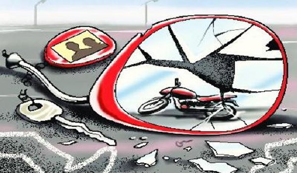 कार की टक्कर से बाइक सवार की मौत, एक घायल कार की टक्कर से बाइक सवार की मौत, एक घायल