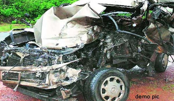 धौलपुर : हाईवे पर अनियंत्रित कार पलटी, तीन की मौत