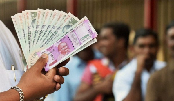 नोटबंदी पर केंद्र को सुप्रीम कोर्ट का निर्देश, परेशानियां करें दूर नोटबंदी पर केंद्र को सुप्रीम कोर्ट का निर्देश, परेशानियां करें दूर
