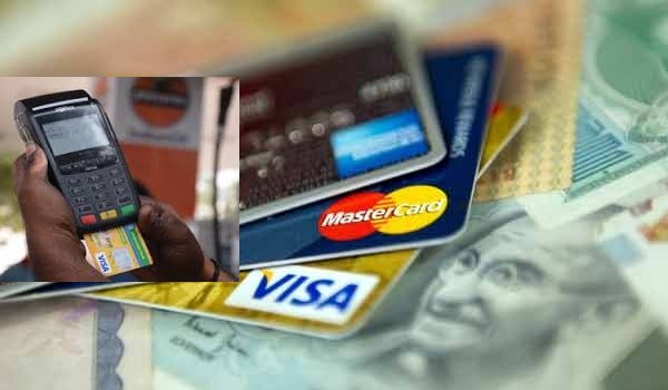 नोटबंदी : सरकार ने दी बड़ी राहत, डेबिट कार्ड पर नहीं लगेगा सरचार्ज
