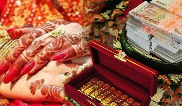 जयपुर : दहेज के लालच में ऐन वक्त पर शादी से इनकार जयपुर : दहेज के लालच में ऐन वक्त पर शादी से इनकार