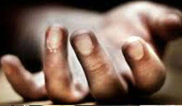 जगदलपुर : मिक्चर मशीन की चपेट में आने नाबालिग की मौत जगदलपुर : मिक्चर मशीन की चपेट में आने नाबालिग की मौत