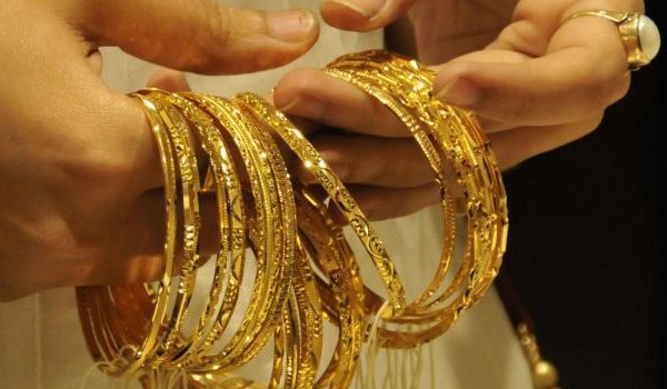 सोने-चांदी के हर आभूषण पर हॉलमार्किंग के लिए बनेगी नियमावली सोने-चांदी के हर आभूषण पर हॉलमार्किंग के लिए बनेगी नियमावली