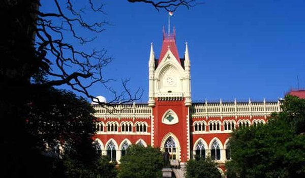 कोर्ट ने दी फांसी, हाईकोर्ट बोला आरोपियों को वकील दिया जाए कोर्ट ने दी फांसी, हाईकोर्ट बोला आरोपियों को वकील दिया जाए