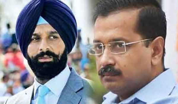 मानहानि केस : अमृतसर कोर्ट में हाजिर हुए अरविंद केजरीवाल मानहानि केस : अमृतसर कोर्ट में हाजिर हुए अरविंद केजरीवाल