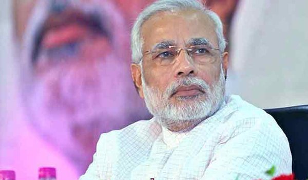 सार्वजनिक जीवन में सक्रिय लोग बेशर्मी से भ्रष्टाचार और कालेधन का पक्ष ले रहे हैं : मोदी सार्वजनिक जीवन में सक्रिय लोग बेशर्मी से भ्रष्टाचार और कालेधन का पक्ष ले रहे हैं : मोदी