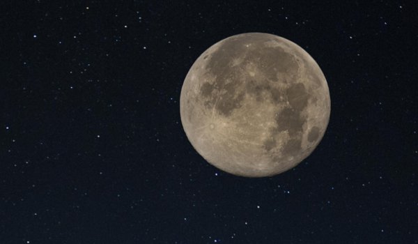 68 साल बाद अदभुत खगोलीय नज़ारा, चांद होगा ज्यादा बड़ा